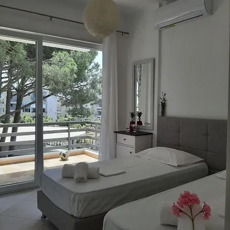 Apartament Alex's *